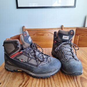 Kayland Zephyr Mid Hiking Boot Size 10